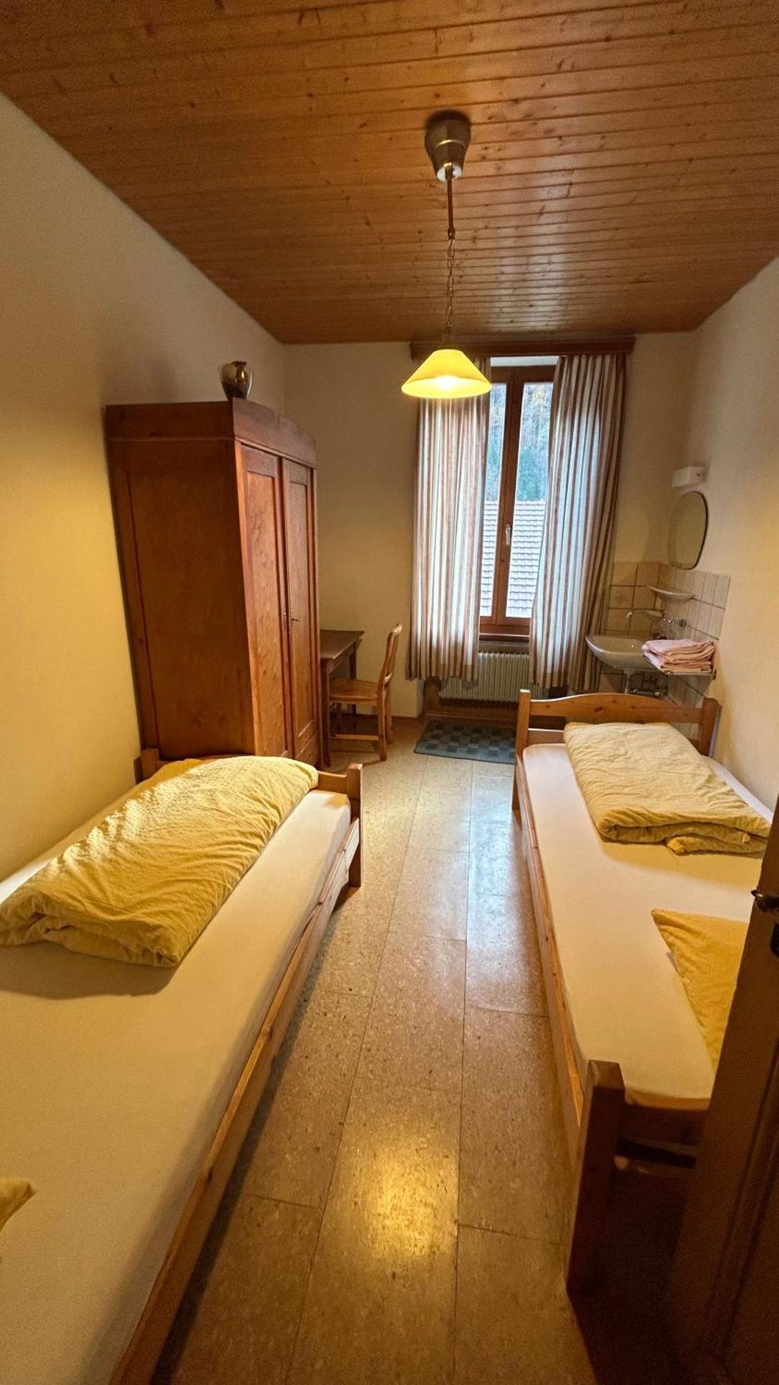 Maison D'Hotes De La Gare Montbovon Rum bild
