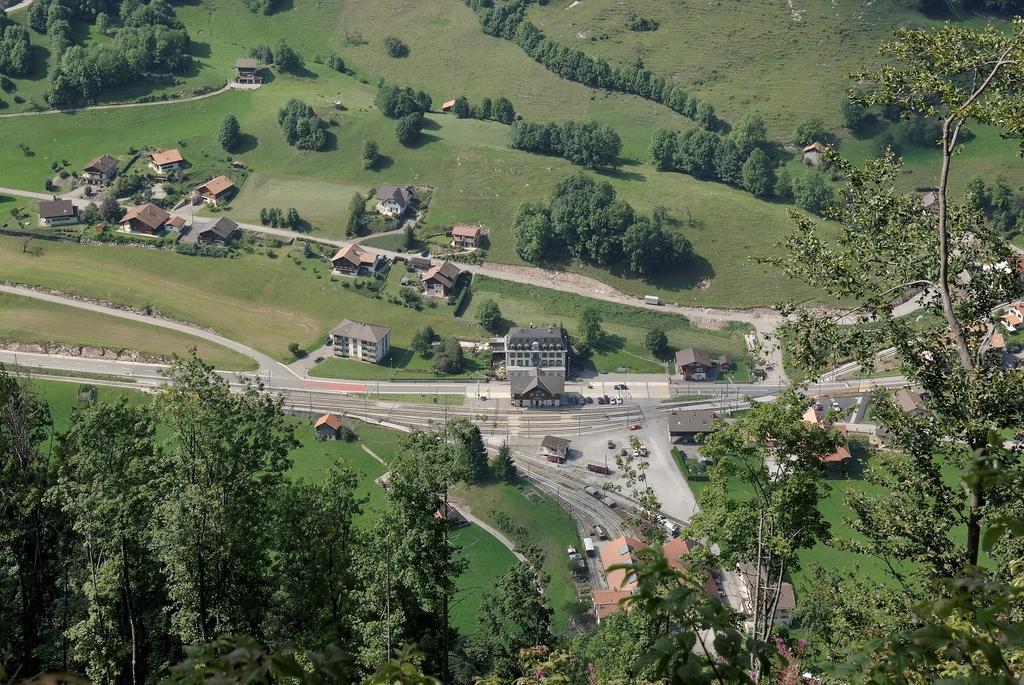 Maison D'Hotes De La Gare Montbovon Exteriör bild